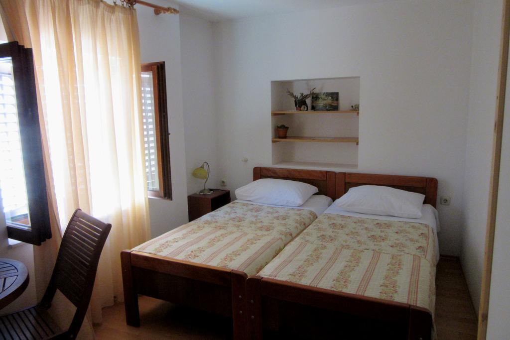 Dobra Apartments Trogir Eksteriør billede