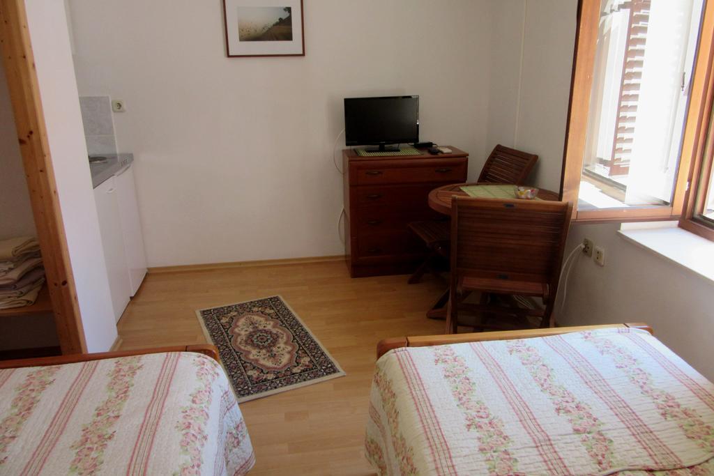 Dobra Apartments Trogir Eksteriør billede