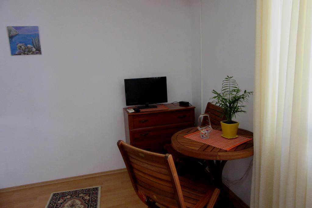 Dobra Apartments Trogir Eksteriør billede